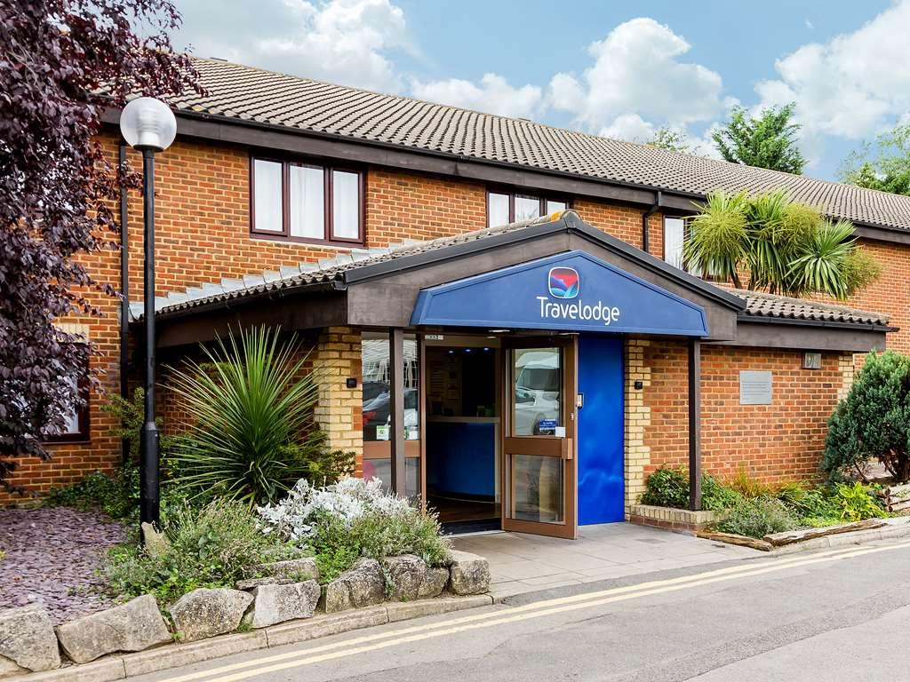 Travelodge London Wimbledon Morden Morden  Екстер'єр фото